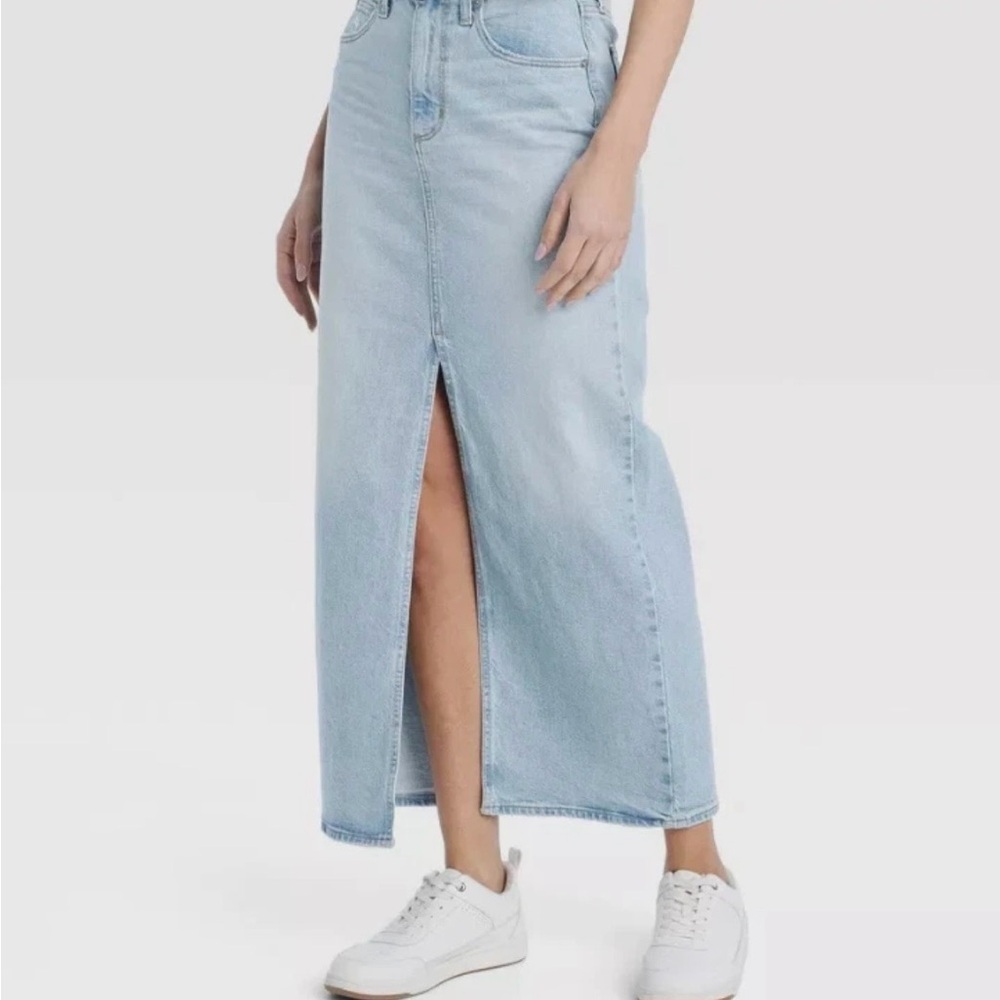 Universal Thread Light Blue Denim Maxi Skirt size 4